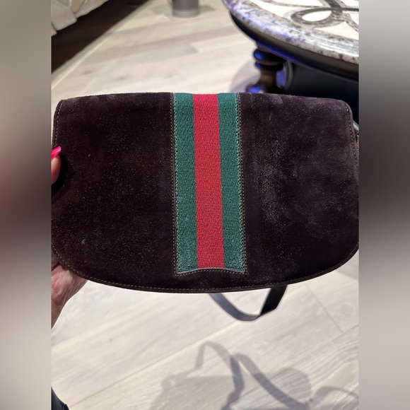Authentic Vintage Gucci Sherry Line Saddle Shoulder Bag in Dark Brown Suede - Picture 5 of 13